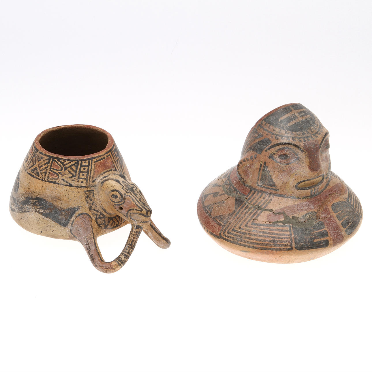 KÄRL, 2 st, lergods, troligen precolumbianska, syd/mellanamerika.