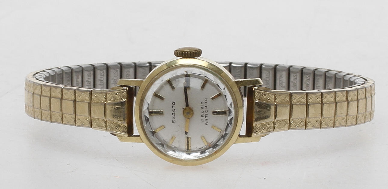 DAMARMBANDSUR, Exacta, boett i 14 k guld.