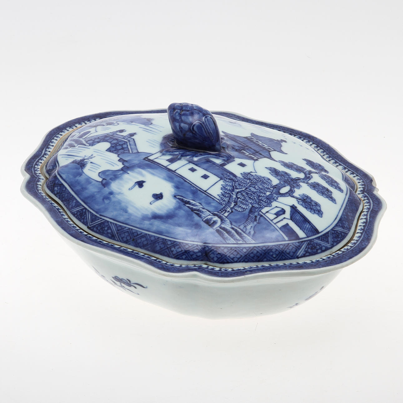 LOCKKAROTT, porslin, Kina, 1700-tal.