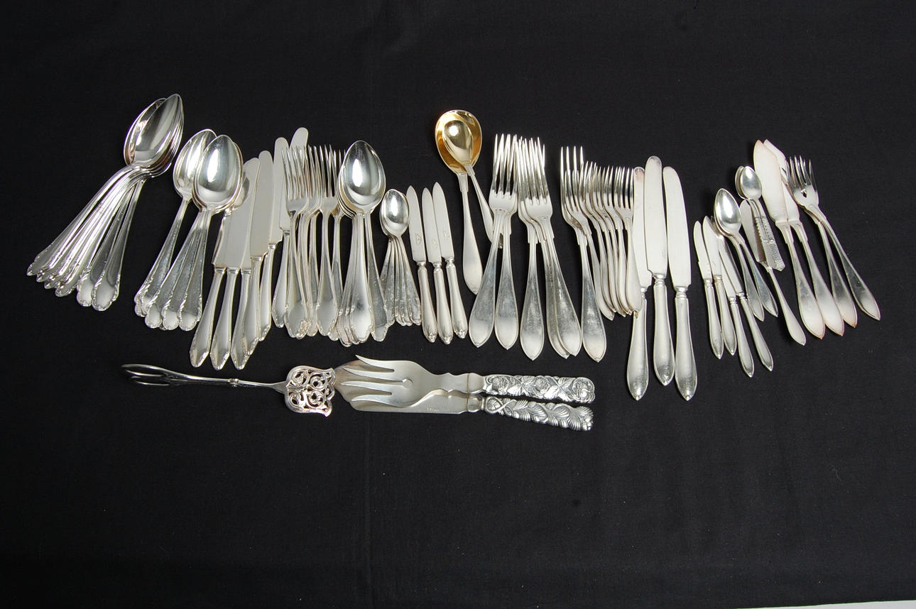 BESTICK, ca 70 delar, nysilver.