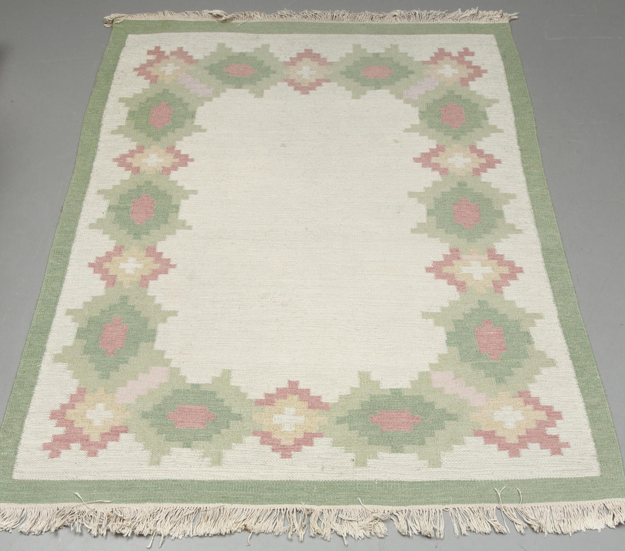 MATTA, rölakan, ca 216 x 169 cm.