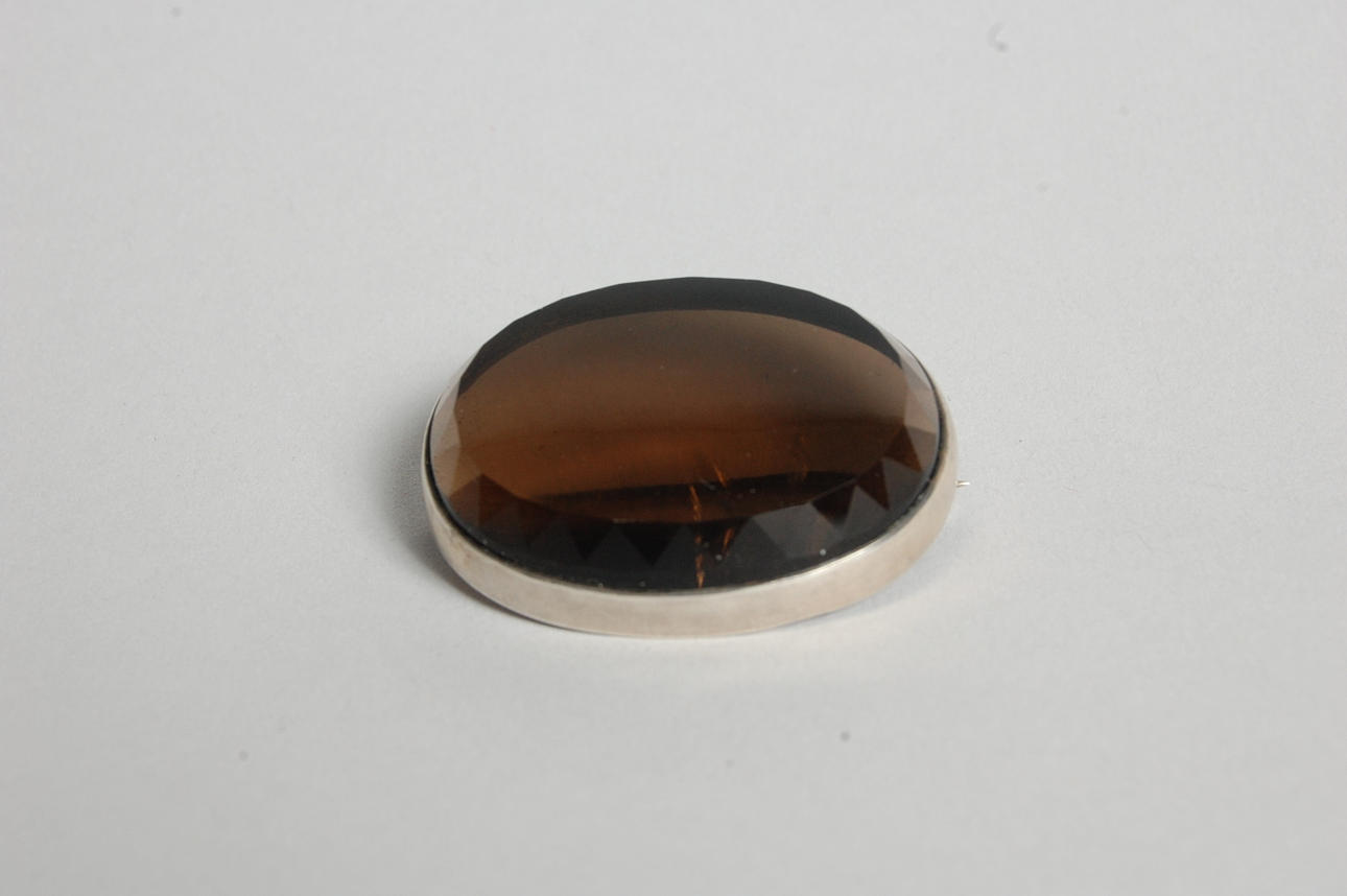 BROSCH, silver,fasettslipad rökkvarts, stämplad, KIJ ( Karl Ingemar Johansson, Högberg & Co, M9 ( 1962).