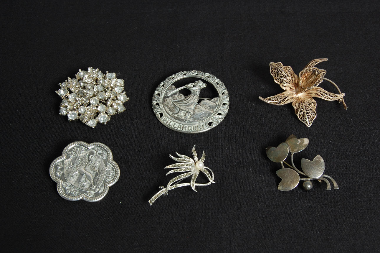 BROSCHER, 5 delar, silver.