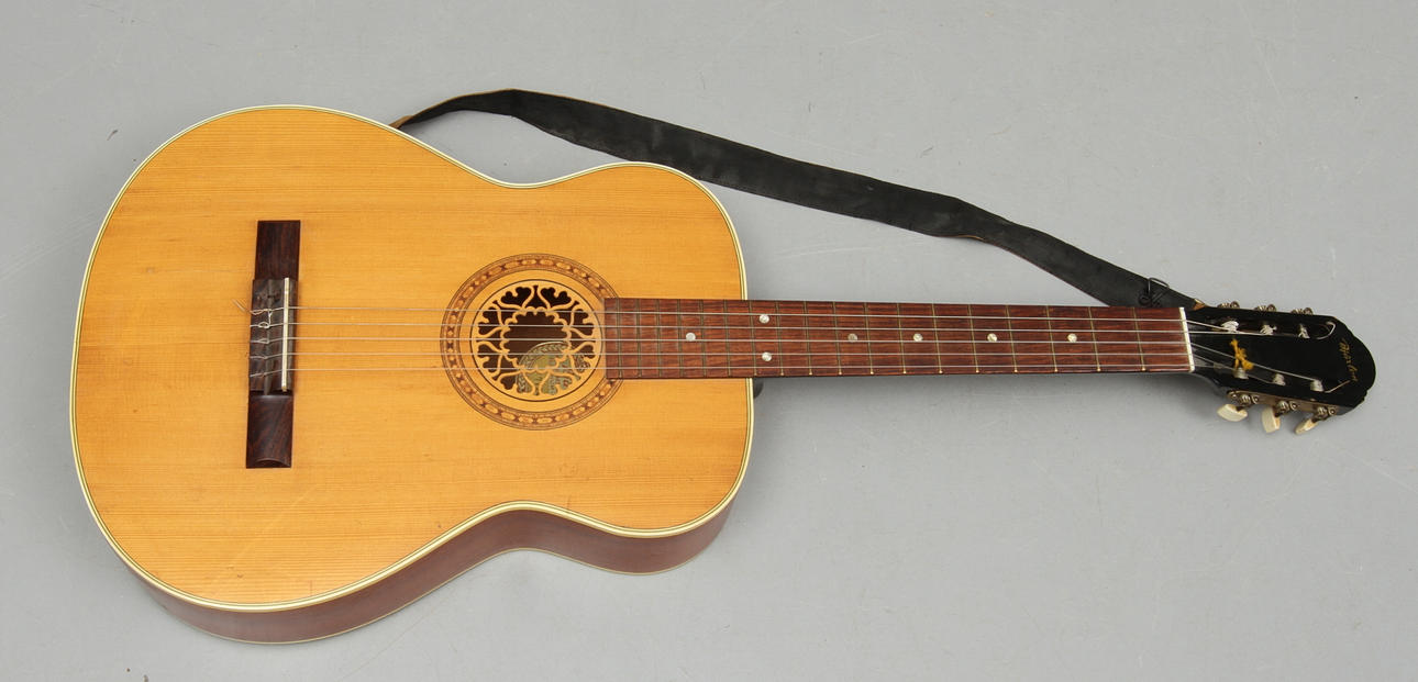 GITARR, Bjärton, 1900-tal.