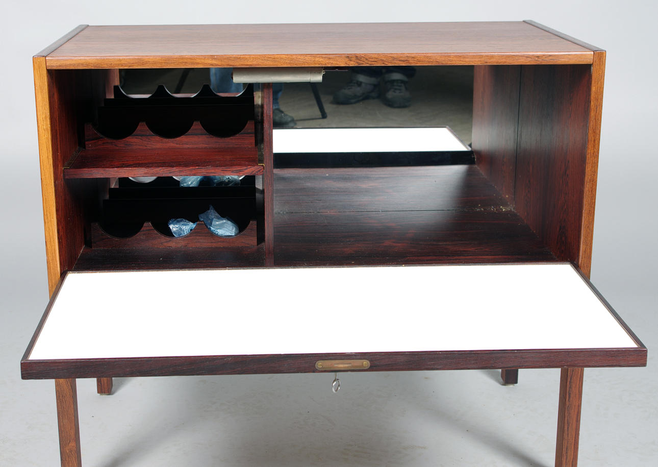 BARSKÅP med belysning, jakaranda, 1950-tal.