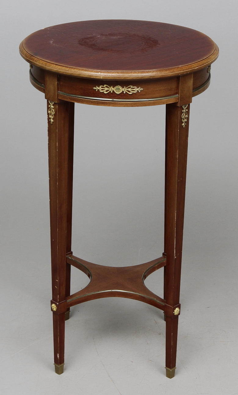 LAMPBORD, empirstil, 1900 talets första del.