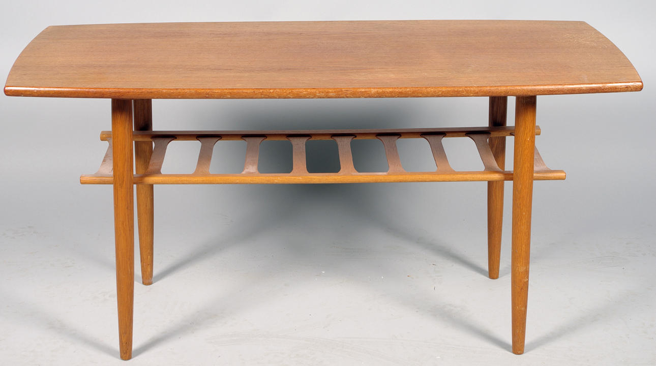 SOFFBORD MED HYLLA, teak, 1950-tal.