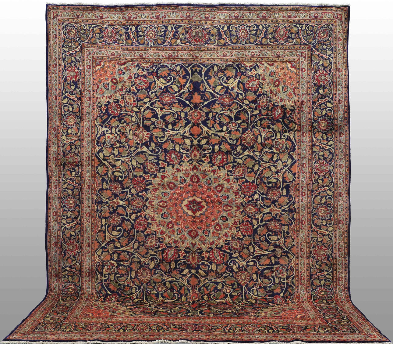 MATTA, Meshed, 380 x 290 cm.