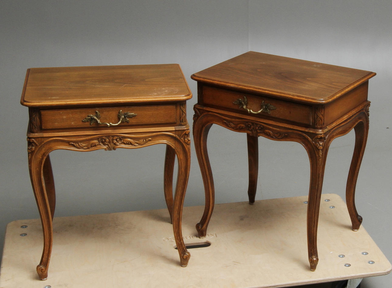 NATTDUKSBORD, 1 par, Louis xv-stil, 1900-tal.