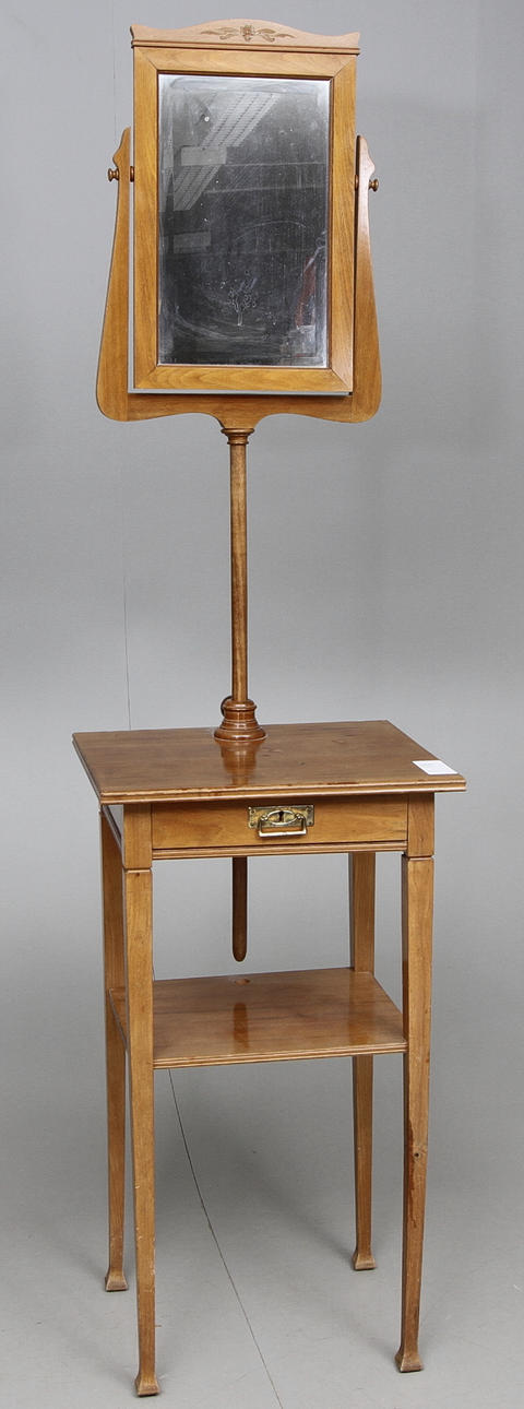 RAKSPEGEL, med underbord, jugend, 1900 talets början.