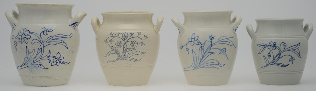 KRUS, 4 st, Rörstrand och Gustavsberg.