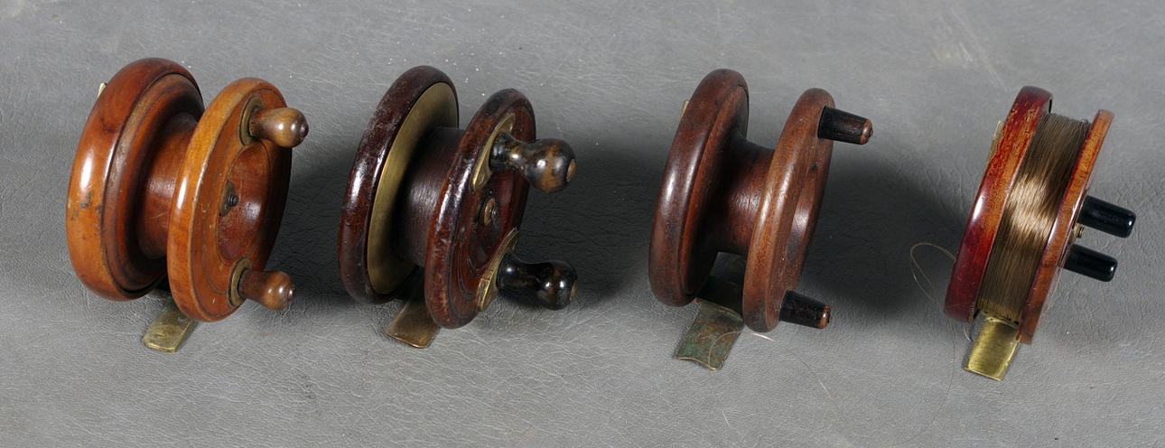 ÄLDRE FLUGFISKERULLAR, trä.