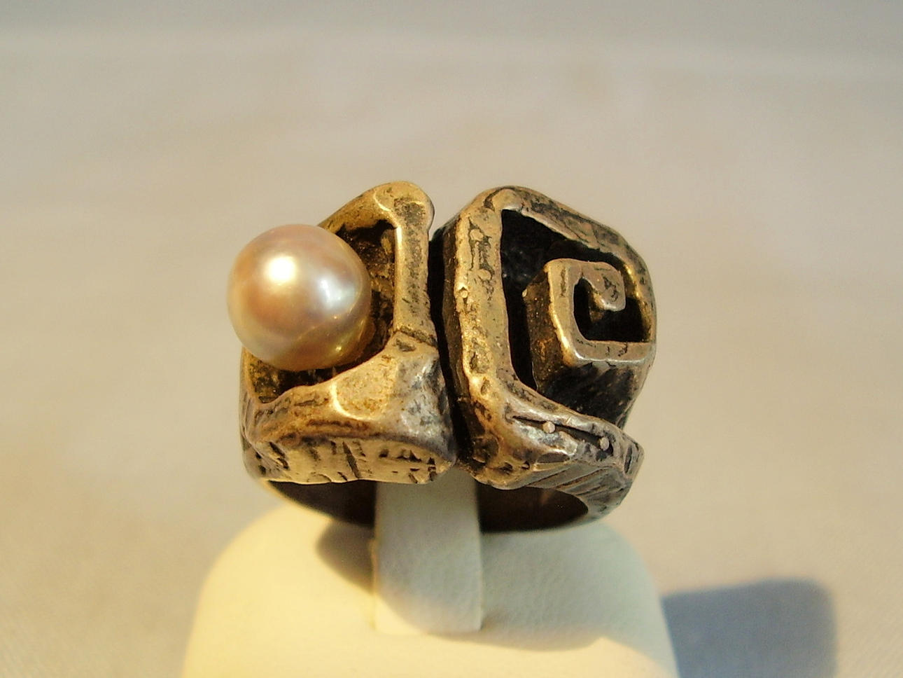 DESIGNER RING signiert OLY.