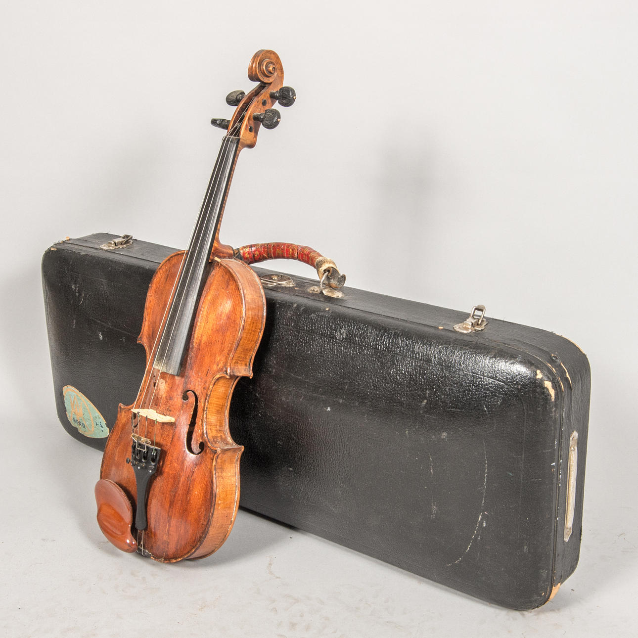 VIOLÍN EN CAJA.