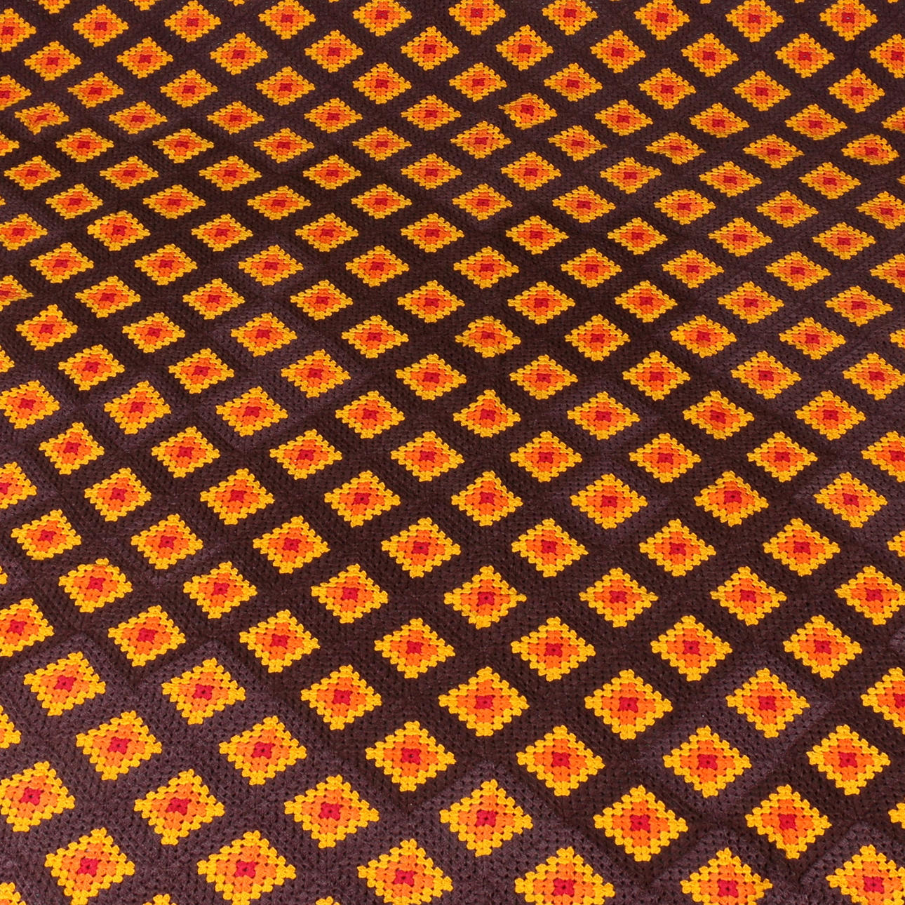 ÖVERKAST, virkat, mormorsrutor, 1900-tal.