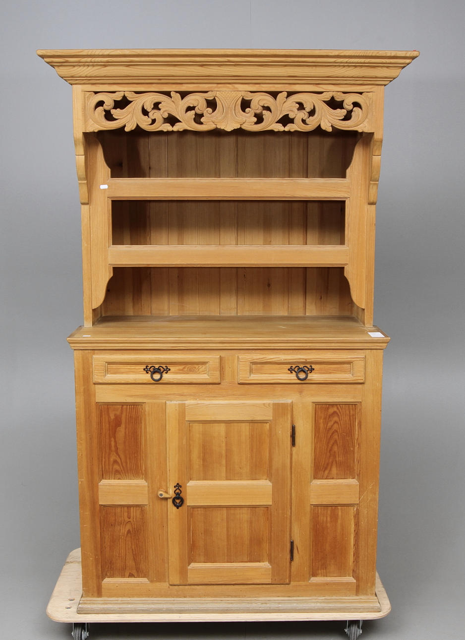 SKÄNKSKÅP, furu, Krogenäs.