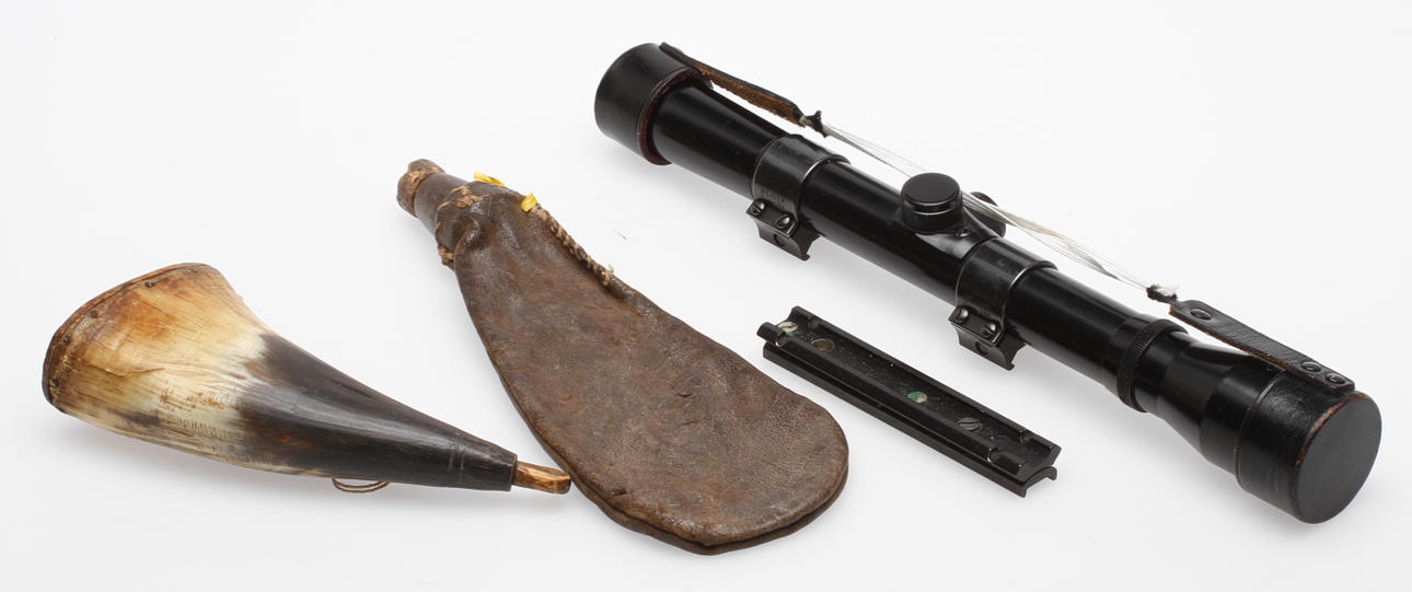 KIKARSIKTE, Eyemaster Perma-Center samt KRUTHORN, 2 st, 1800-tal.