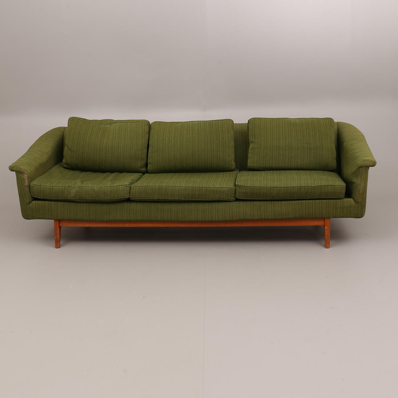 SOFÁ, Dux, años 50.