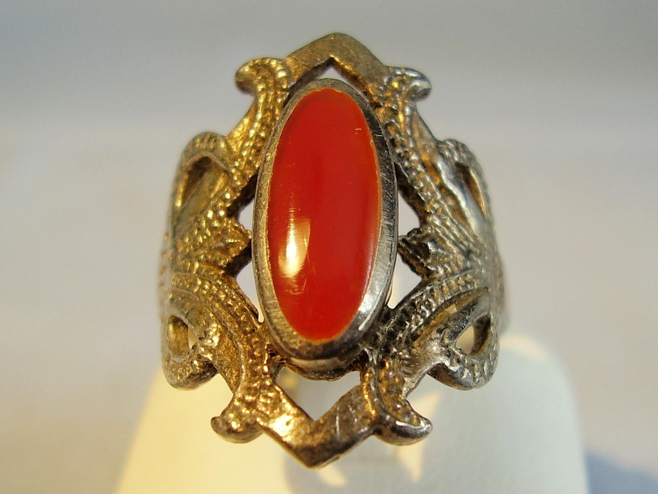 SILVER FILIGRAN RING MED KARNEOL.