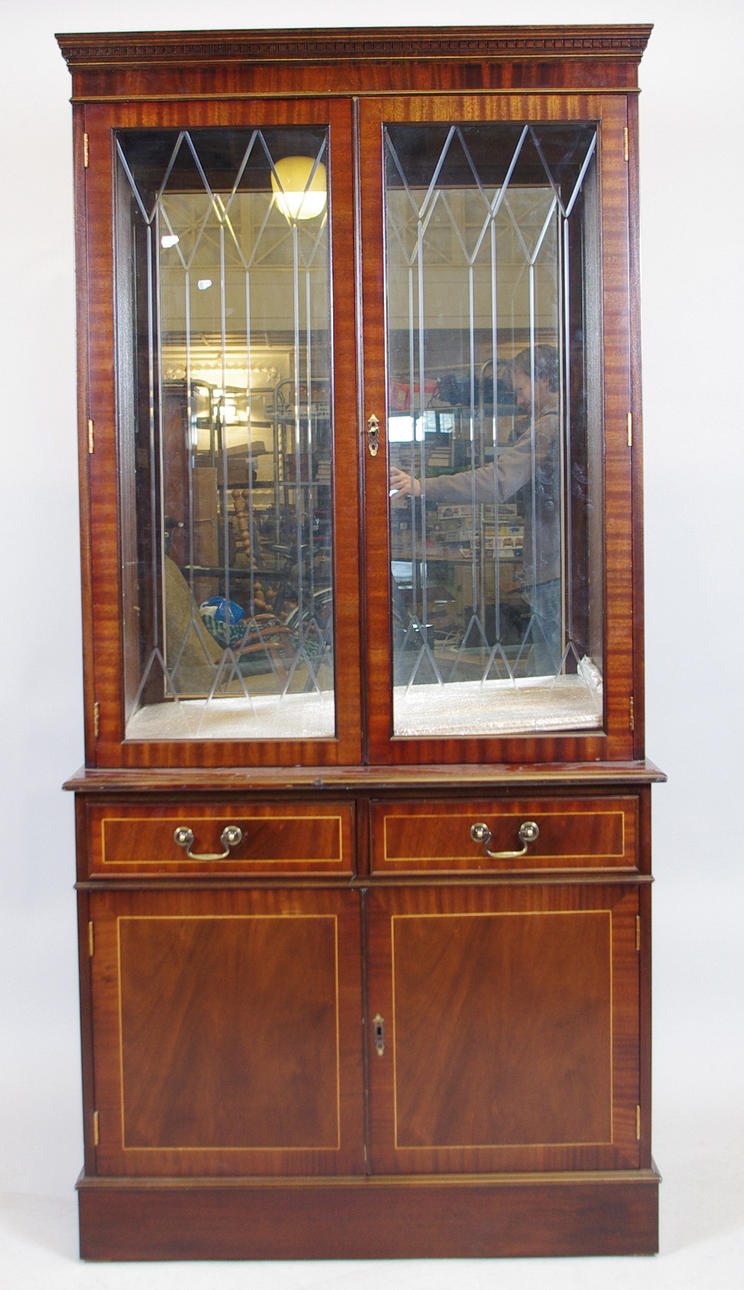 VITRINSKÅP, mahogny, engelsk stil, 1900-tal.