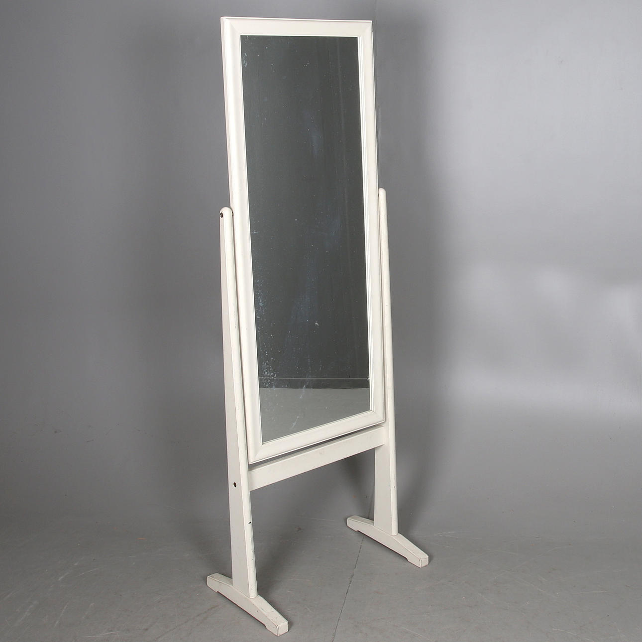 GOLVSPEGEL, trä, 1900-talets mitt.