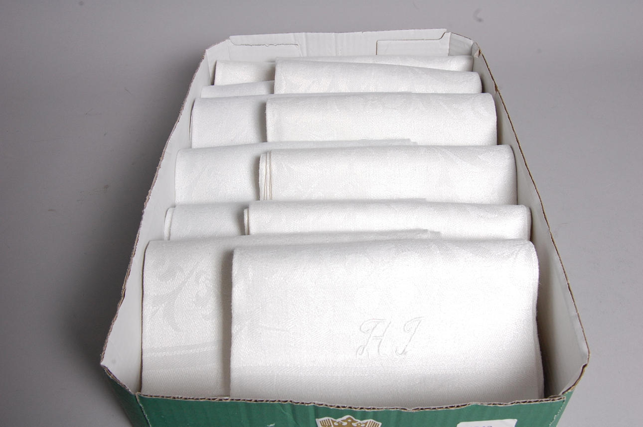 LINNEHANDUKAR, 12 st.