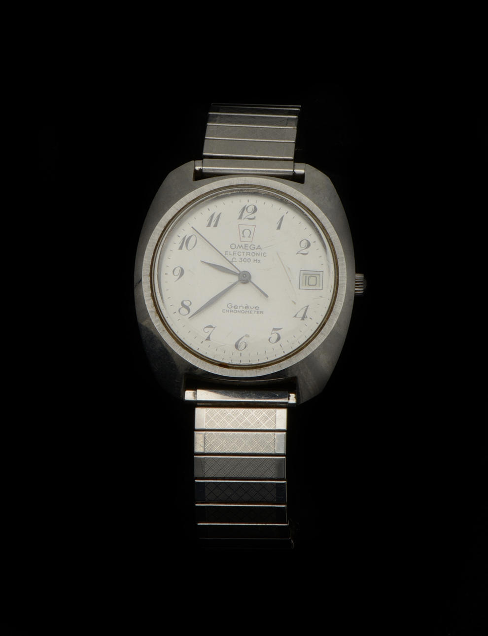 ARMBANDSUR, 2 st. Omega.