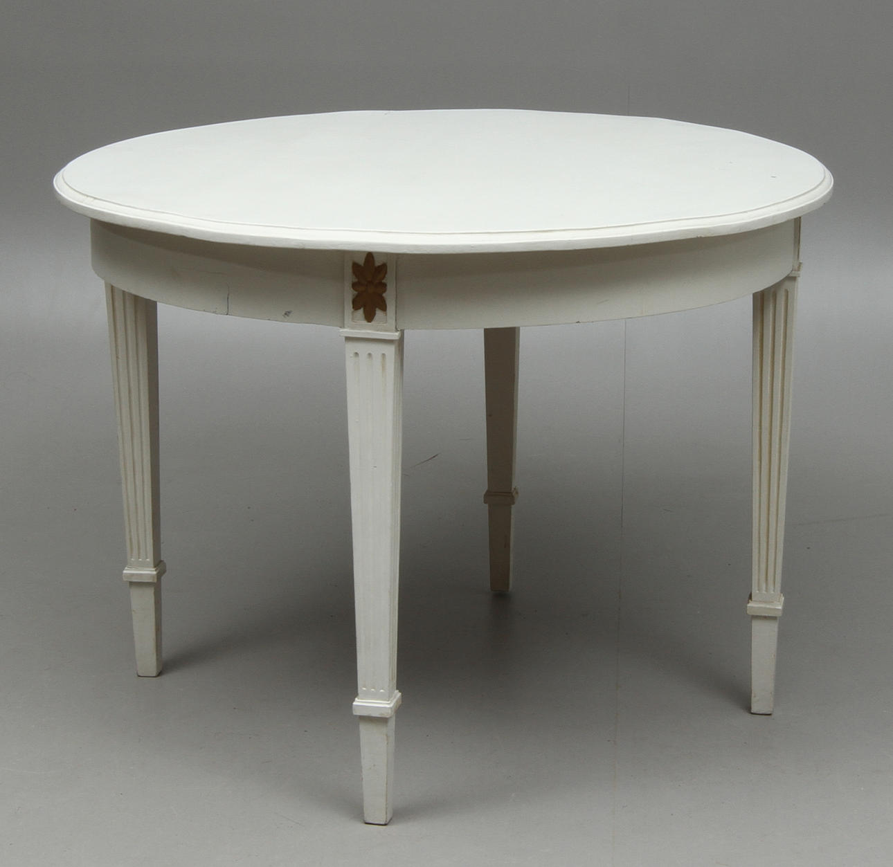 BORD, bemålad vit, gustaviansk stil, 1900-tal.