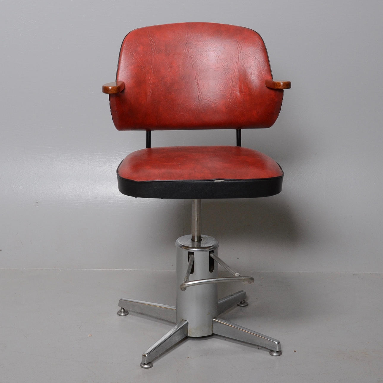 BARBERAR-STOL / FRISÖR-STOL retro.