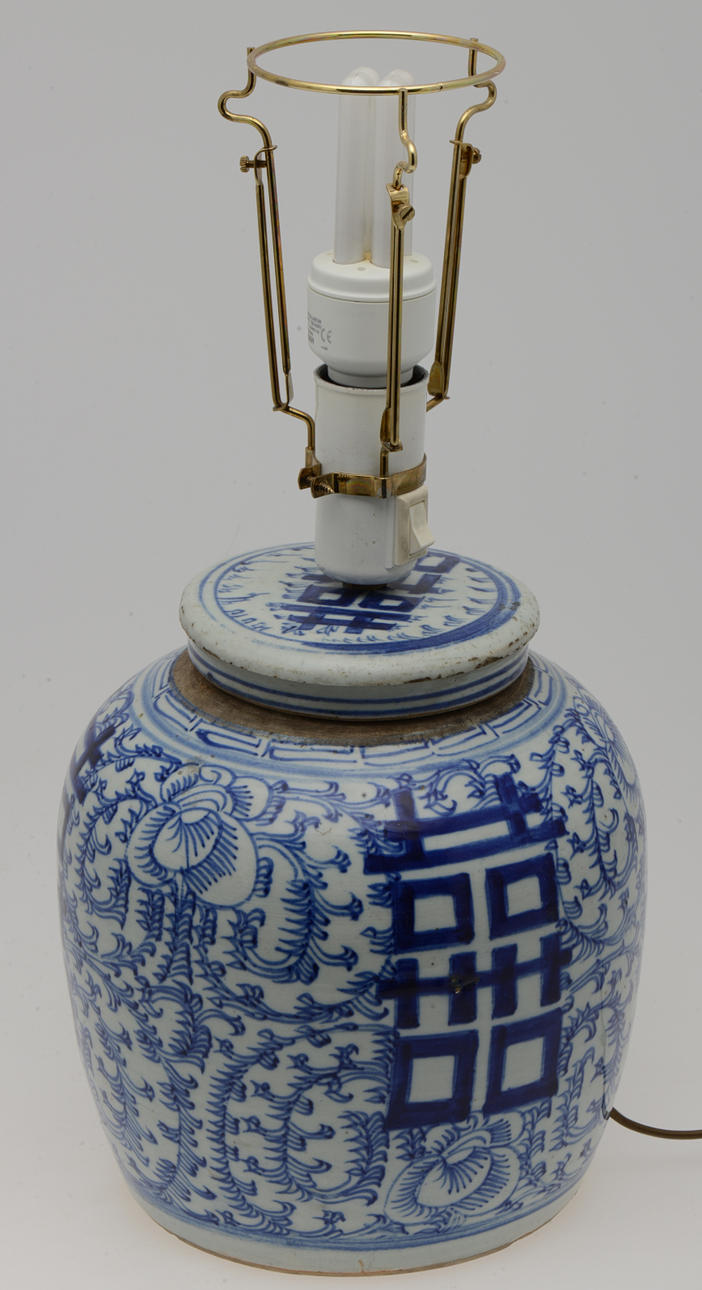 BORDSLAMPA, porslin, Kina, 1800-tal.