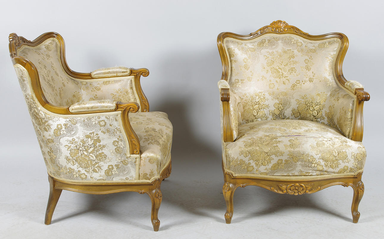 FÅTÖLJER, 1 par, rokokostil.