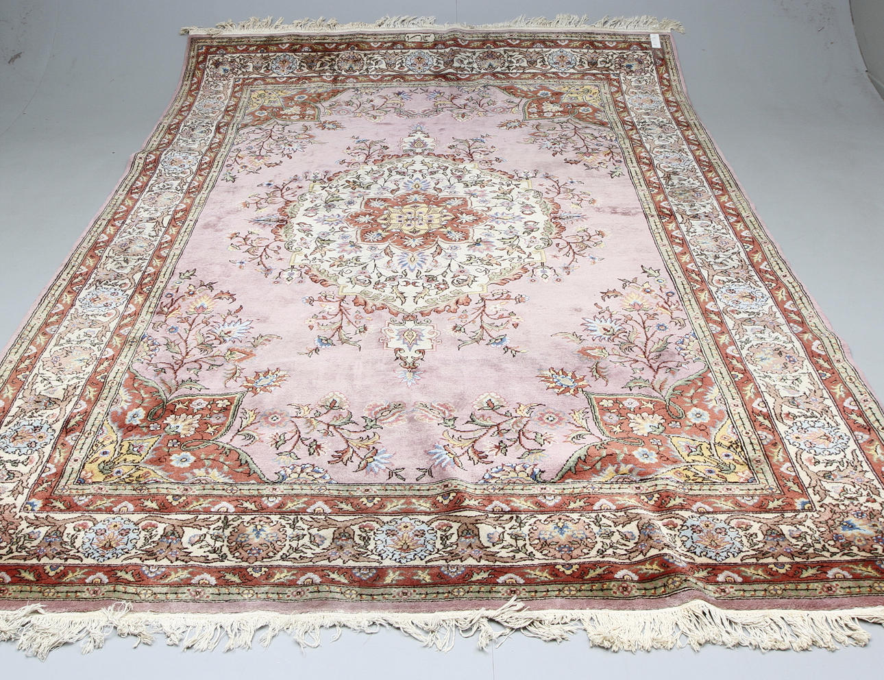 MATTA, Orientalisk, signerad, 345x238 cm.