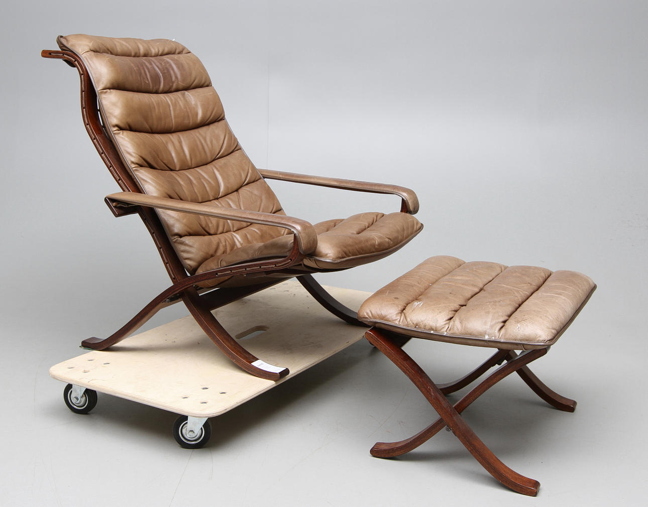 FÅTÖLJ med FOTPALL, Ingmar Relling för Westnofa Furniture, Norge, 1970-tal.