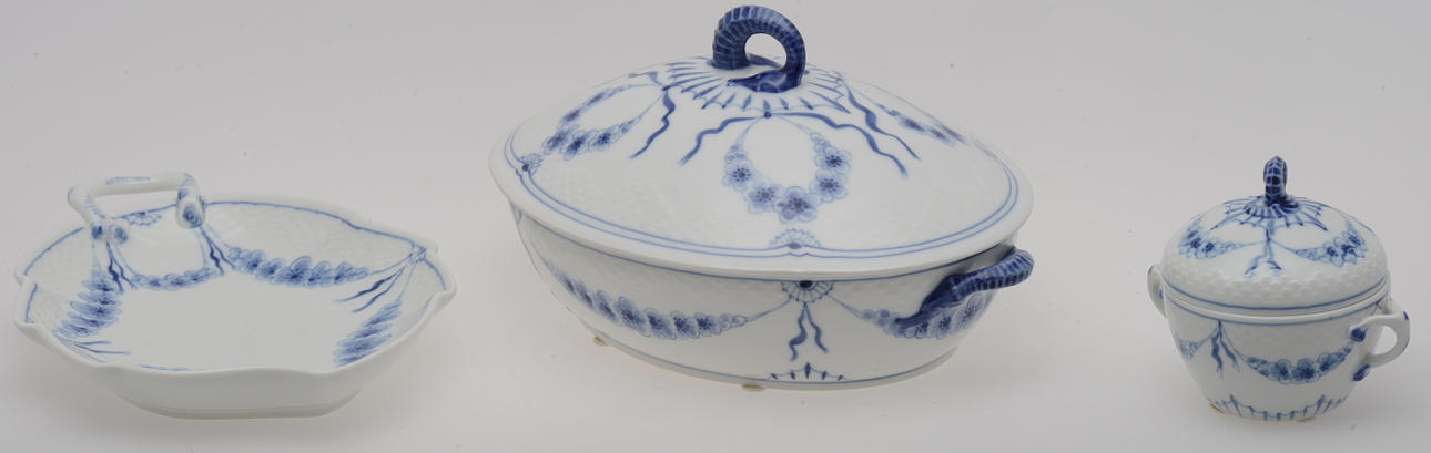 PORSLIN, 3 delar, Bing & Gröndahl.
