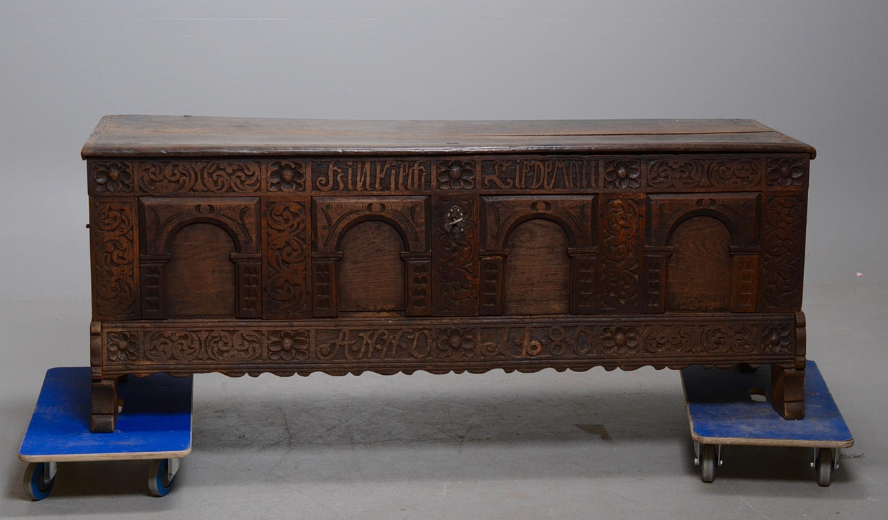 COFFIN, baroque 17th century.