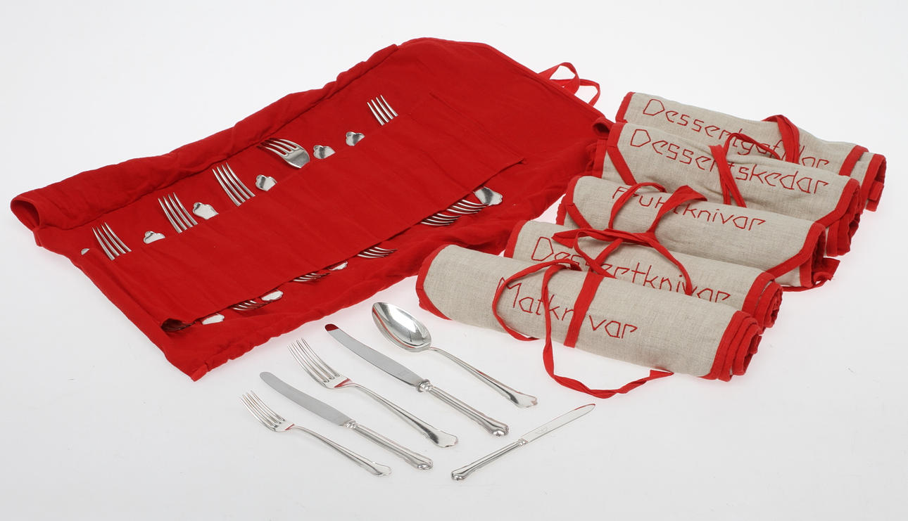 BESTICKSERVIS, 72 delar, nysilver, chippendale, mestadels GAB.