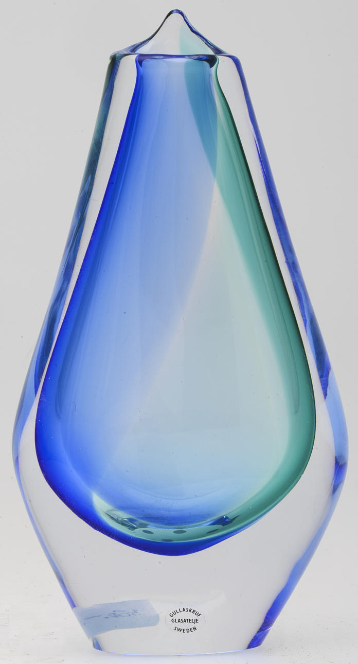 CARLOS PEBAQUE. Vas, glas. Gullaskruf 1991. Signerad.