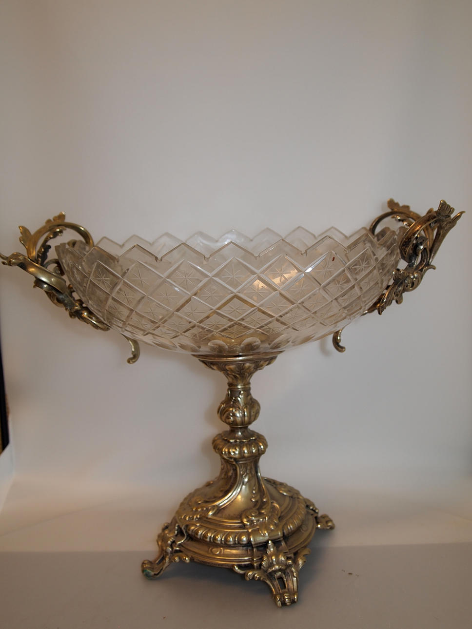 FRUKTSKÅL I KRISTALL PÅ NS FOT.