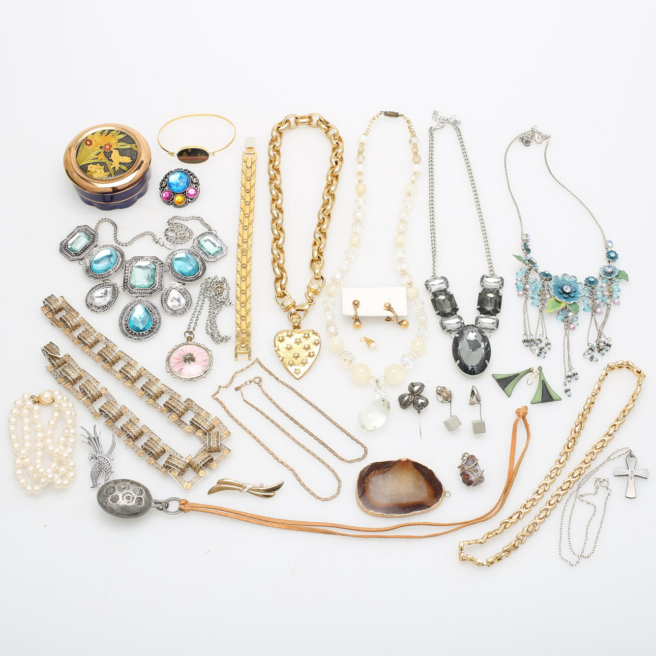 SMYKKER, Pilgrim, Othmar osv. og PORCELÆN ASK.