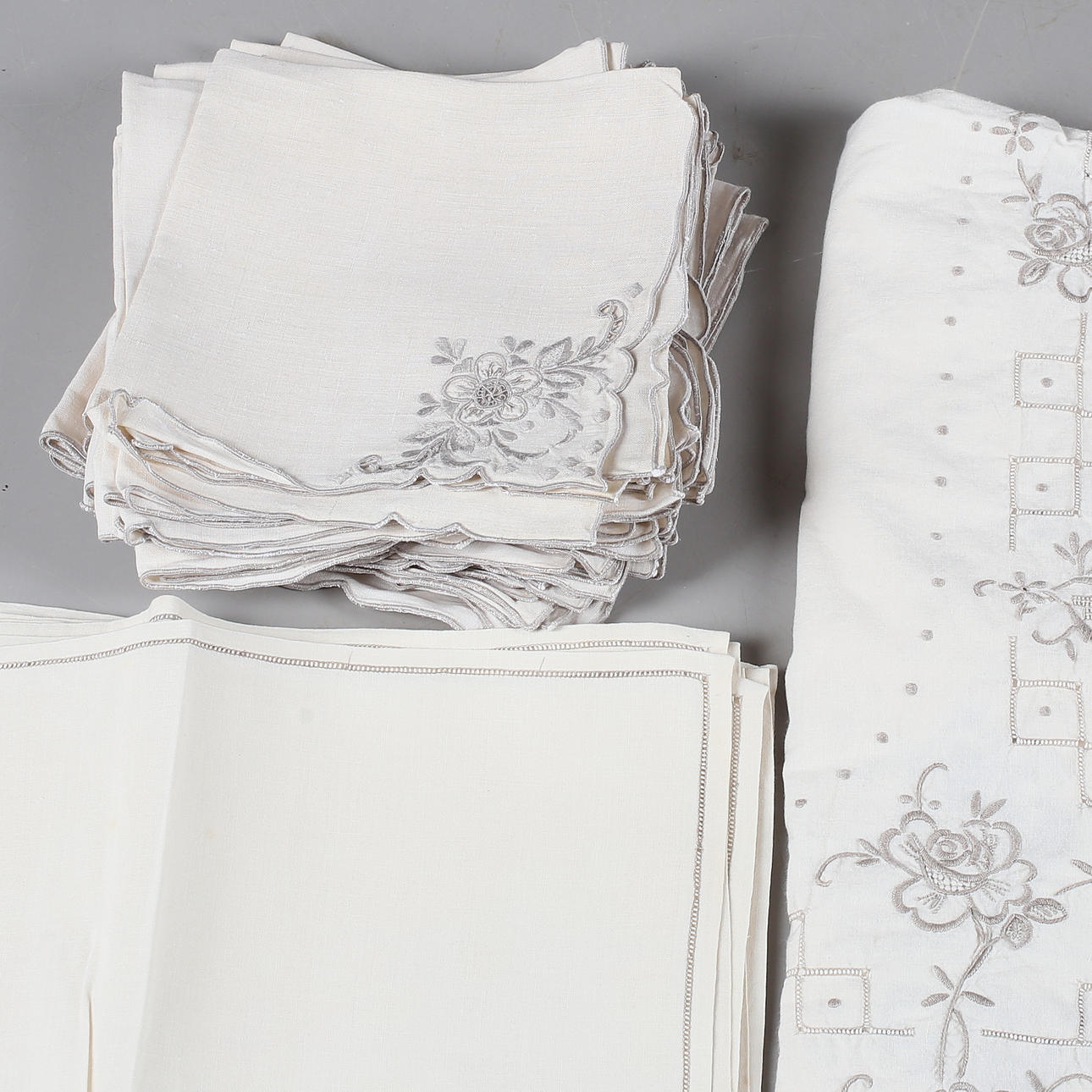 BORDSTEXTIL, 29 delar, 1900-tal.