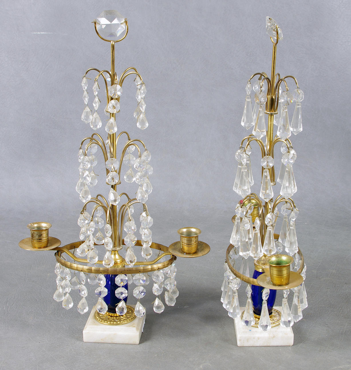 BORDSLYSTRAR, 2 stycken, 1900-tal.