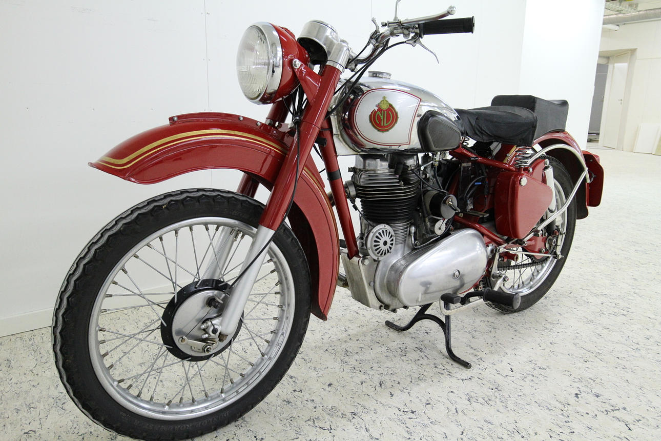 NV 40/Royal Enfield 350. Årsmodell 1950.