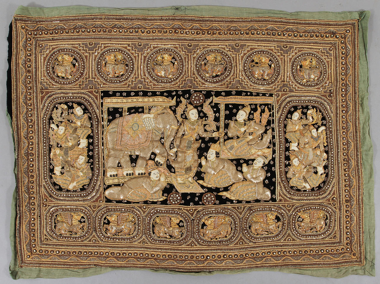 APPLIKATIONSBRODERI, Burma, 1900-tal. 110 x 150 cm.