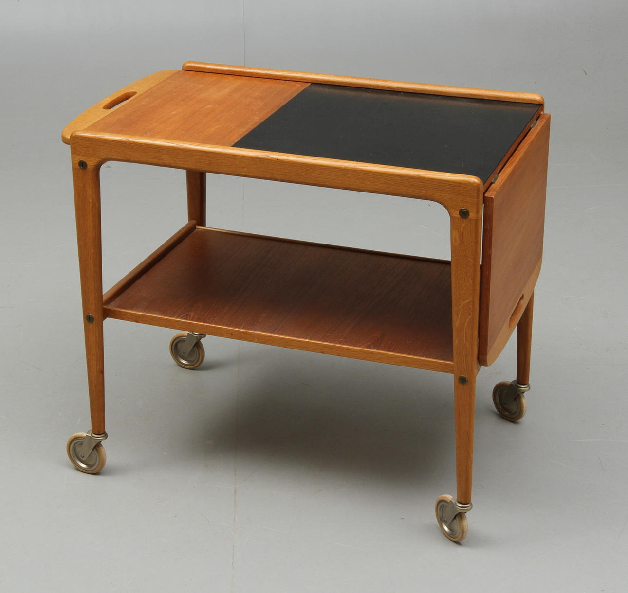 SERVERINGSVAGN, "Thea", Yngve Ekström, 1900-talets mitt.