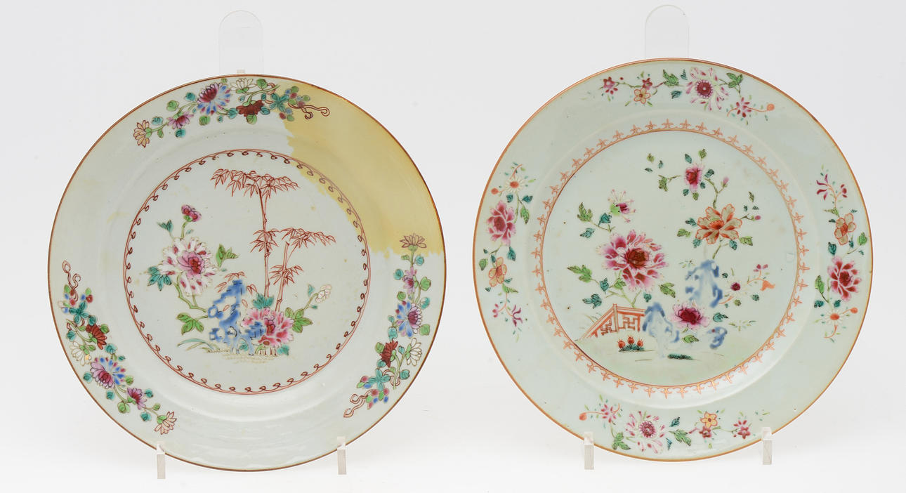 PORSLINSFÖREMÅL, 8 delar, porslin, Kina.