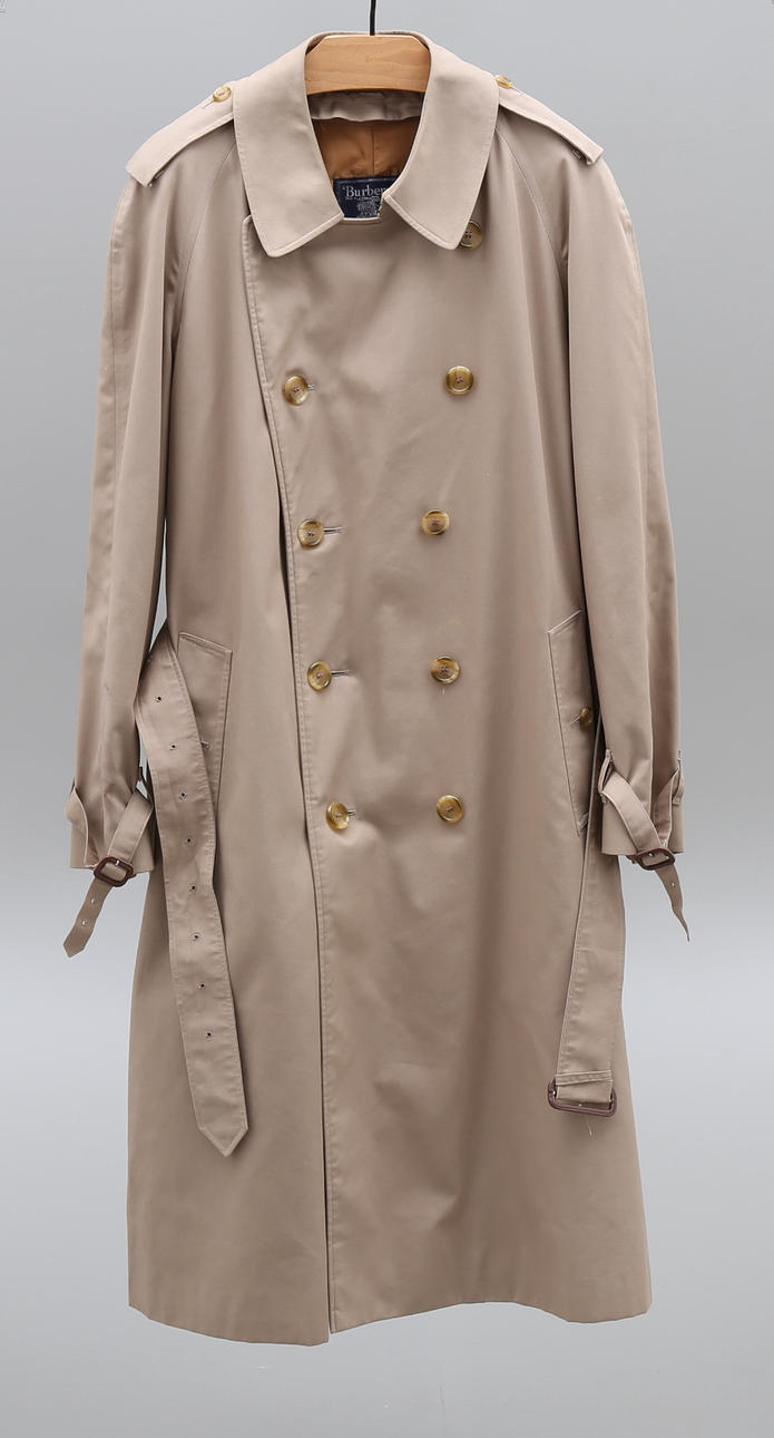 TRENCH COAT, BURBERRY.