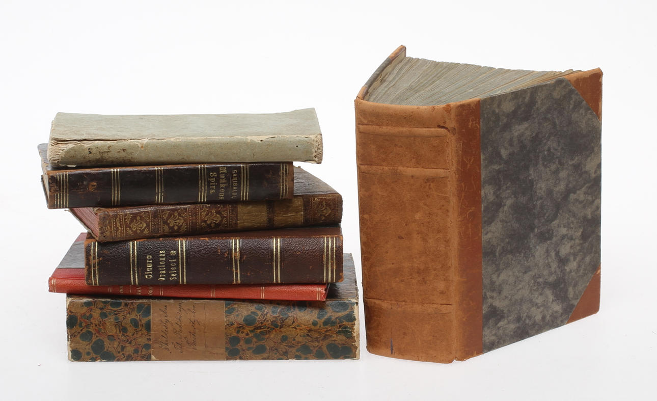 PARTI BÖCKER, 7 st, skönlitteratur, dikt och prosa, svenska, bland annat "Munkens spira - eller Rom i nittonde århundradet", Giuseppe Garibaldi, 1700-1800-tal.