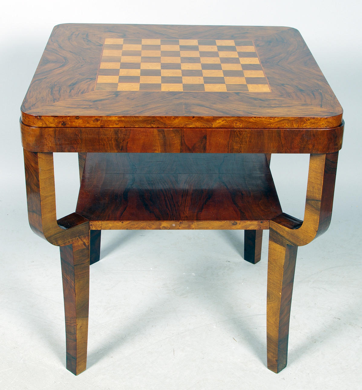 BORD med intarsia i form av schackbräda, Art Deco.