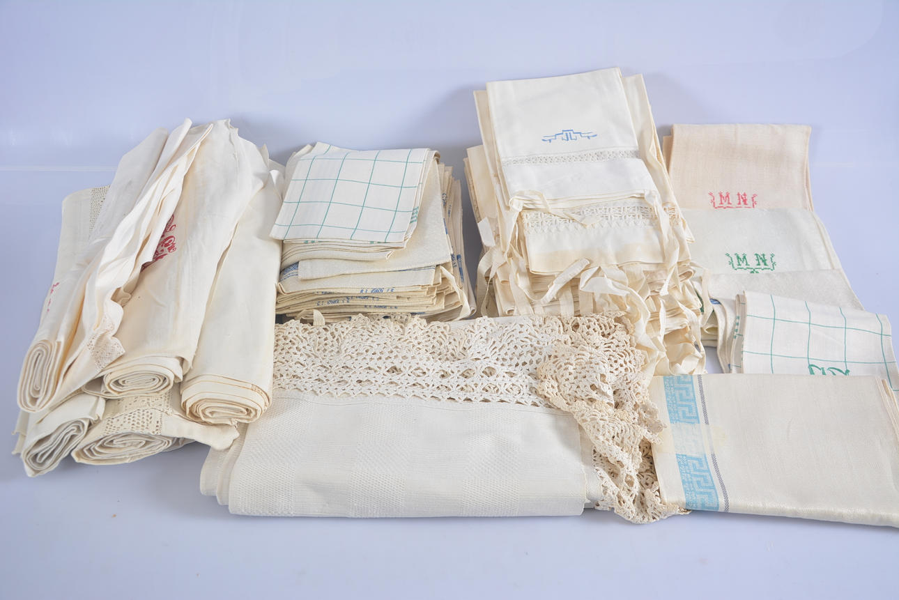 ÖRNGOTT SAMT LINNEHANDDUKAR, 51 st.