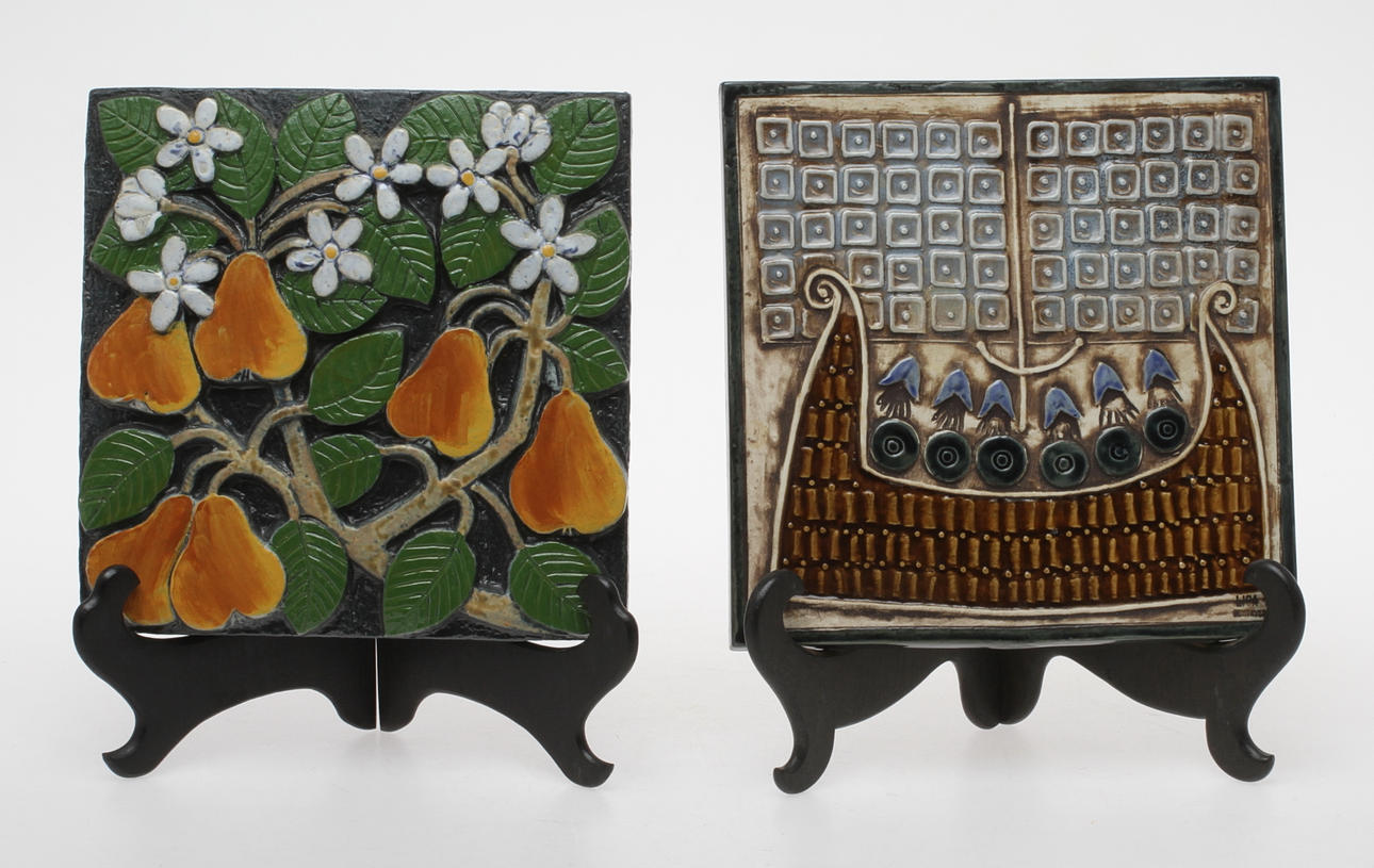 VÄGGPLAKETTER, 2 st, stengods, Lisa Larson, Gustavsberg.